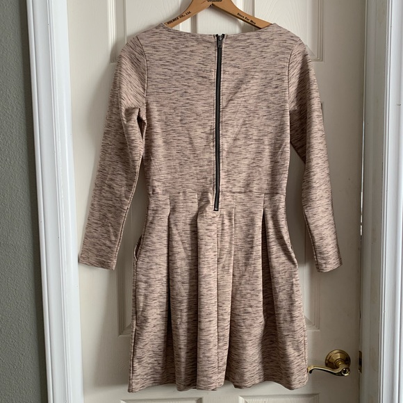 H&M Women’s Long Sleeve Light Brown Tan Dress Size Medium - Picture 15 of 17